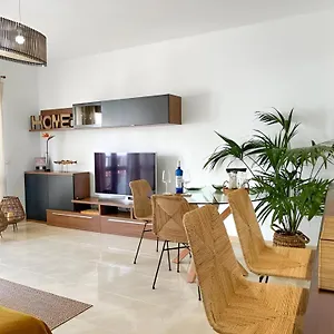 apartamentos-mares-de-lava-puerto-del-carmen.in-canary-islands.com/